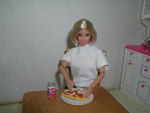 Barbie Eating Pizza